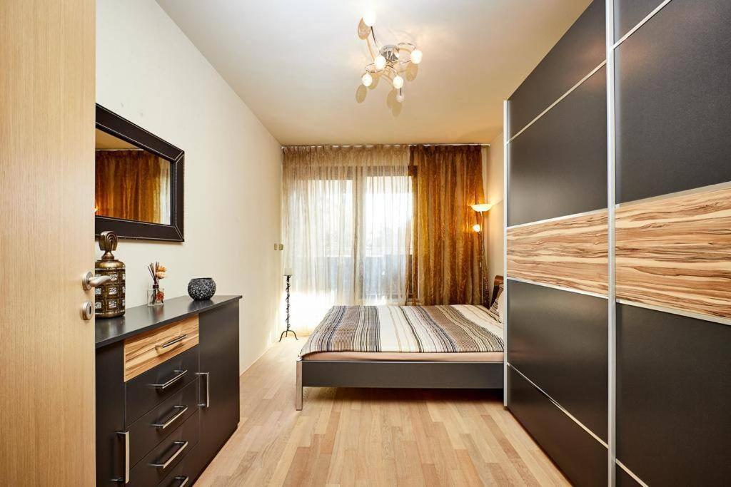Luxury Apartment In Prague And Free Parking المظهر الخارجي الصورة