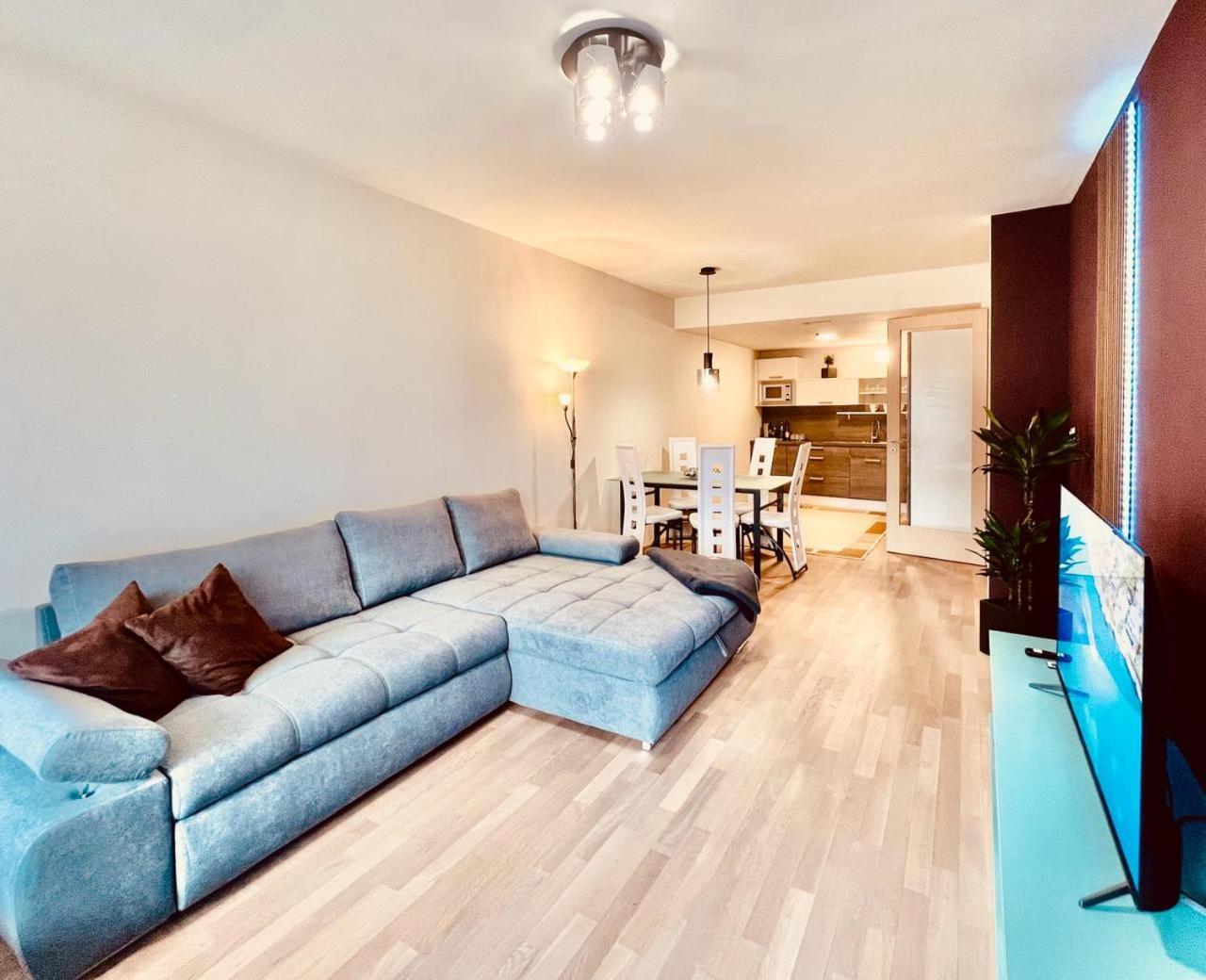 Luxury Apartment In Prague And Free Parking المظهر الخارجي الصورة