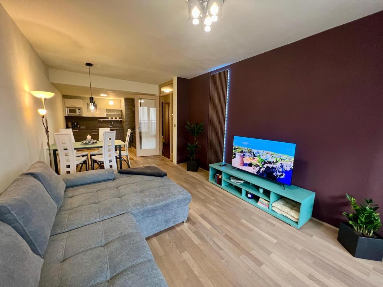 Luxury Apartment In Prague And Free Parking المظهر الخارجي الصورة