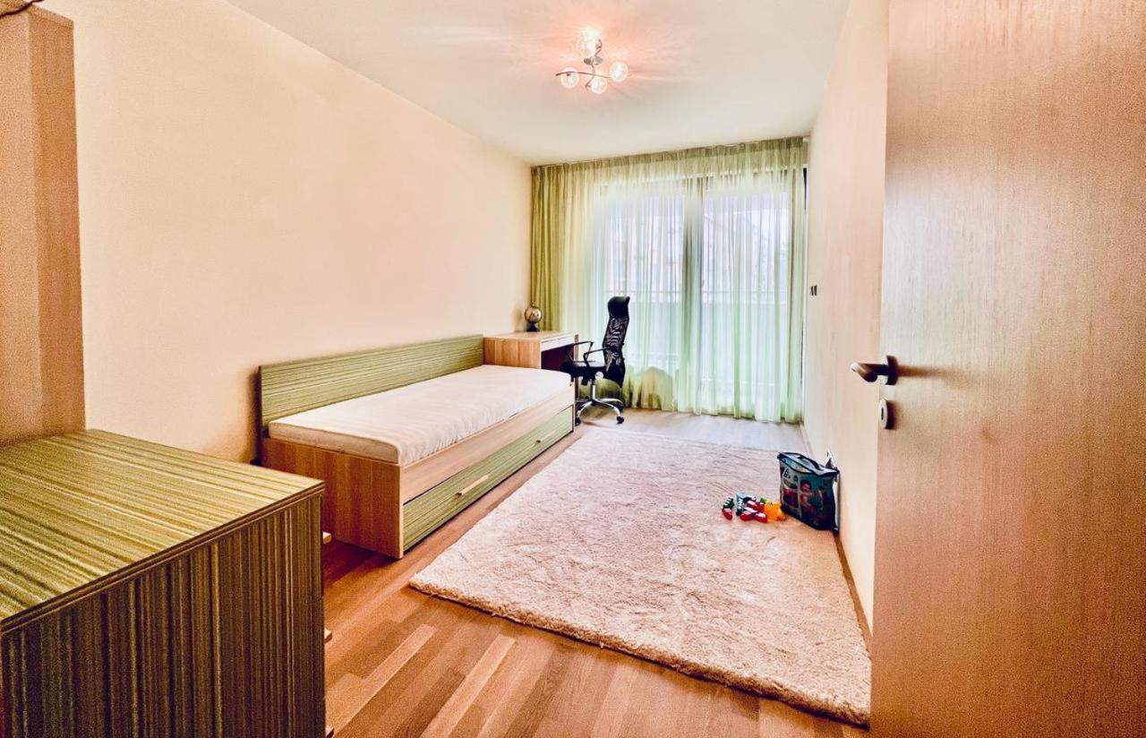 Luxury Apartment In Prague And Free Parking المظهر الخارجي الصورة